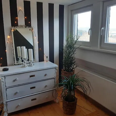 Individuelle Stilvolle Maisonettewohnung Mit Zwei Schlafzimmern, Zwei Baedern Und Sauna Am Rothaarsteig